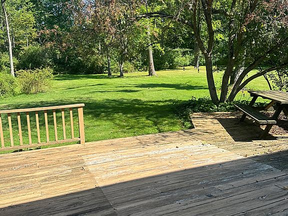 3rd image of 13993 Sweetbriar Ln