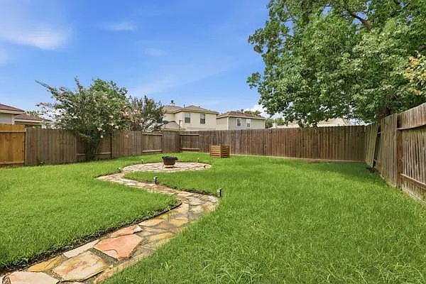 11210 Log Cabin Ln — Photo 12