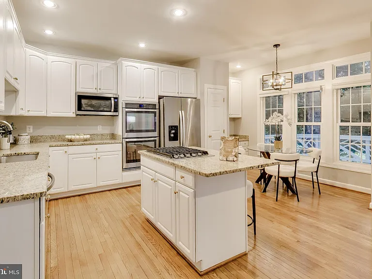 8026 Kidwell Town Ct — Photo 11