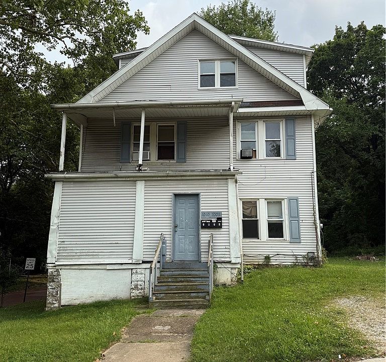 1st image of 1010 5th Ave