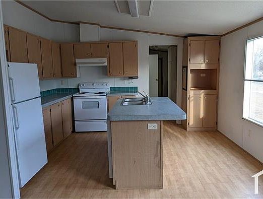 3rd image of 350 Phillip Ln