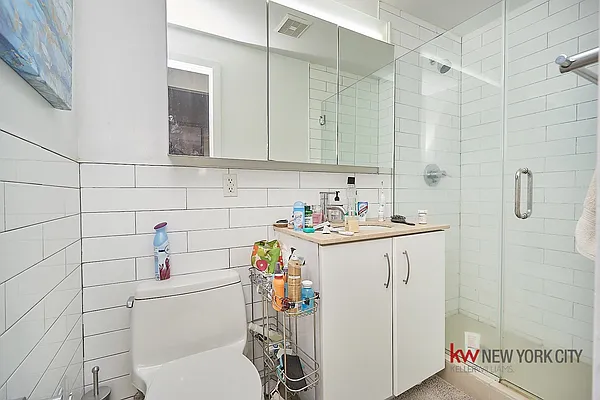 Rented by Keller Williams NYC | media 19