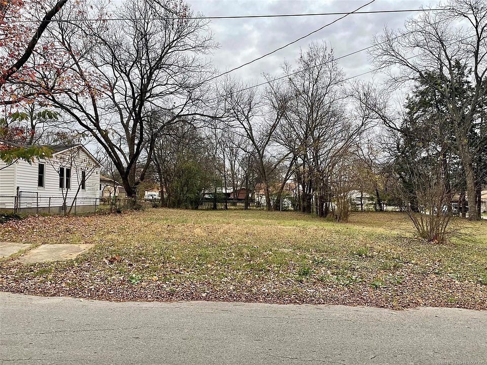 2nd image of 519 3rd Ave SE