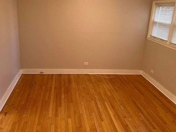 4th image of 6140 N Richmond St #1W