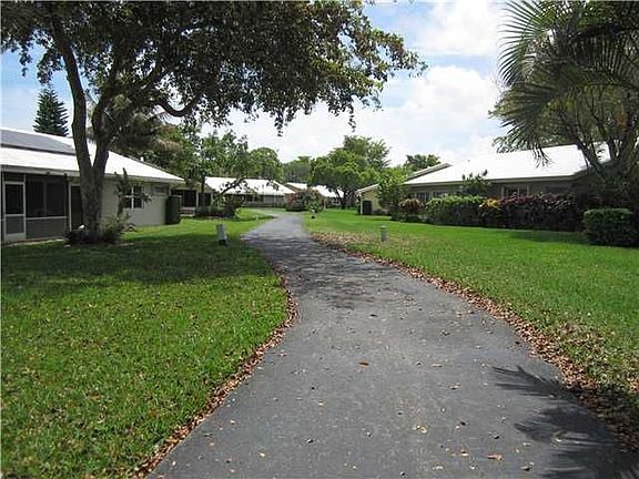 Home For Sale In Cameo Woods