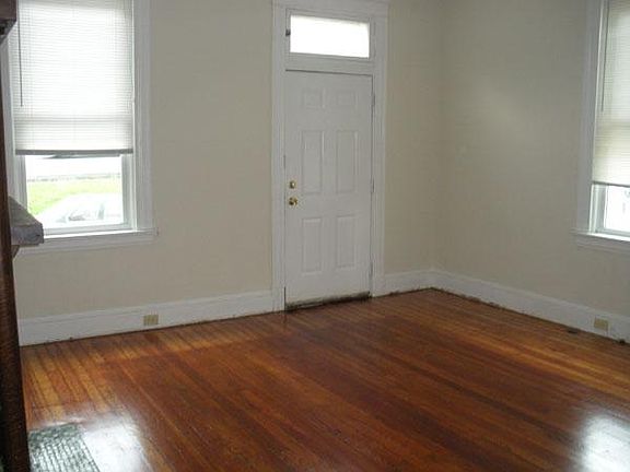 3rd image of 2709 Glendora Ave