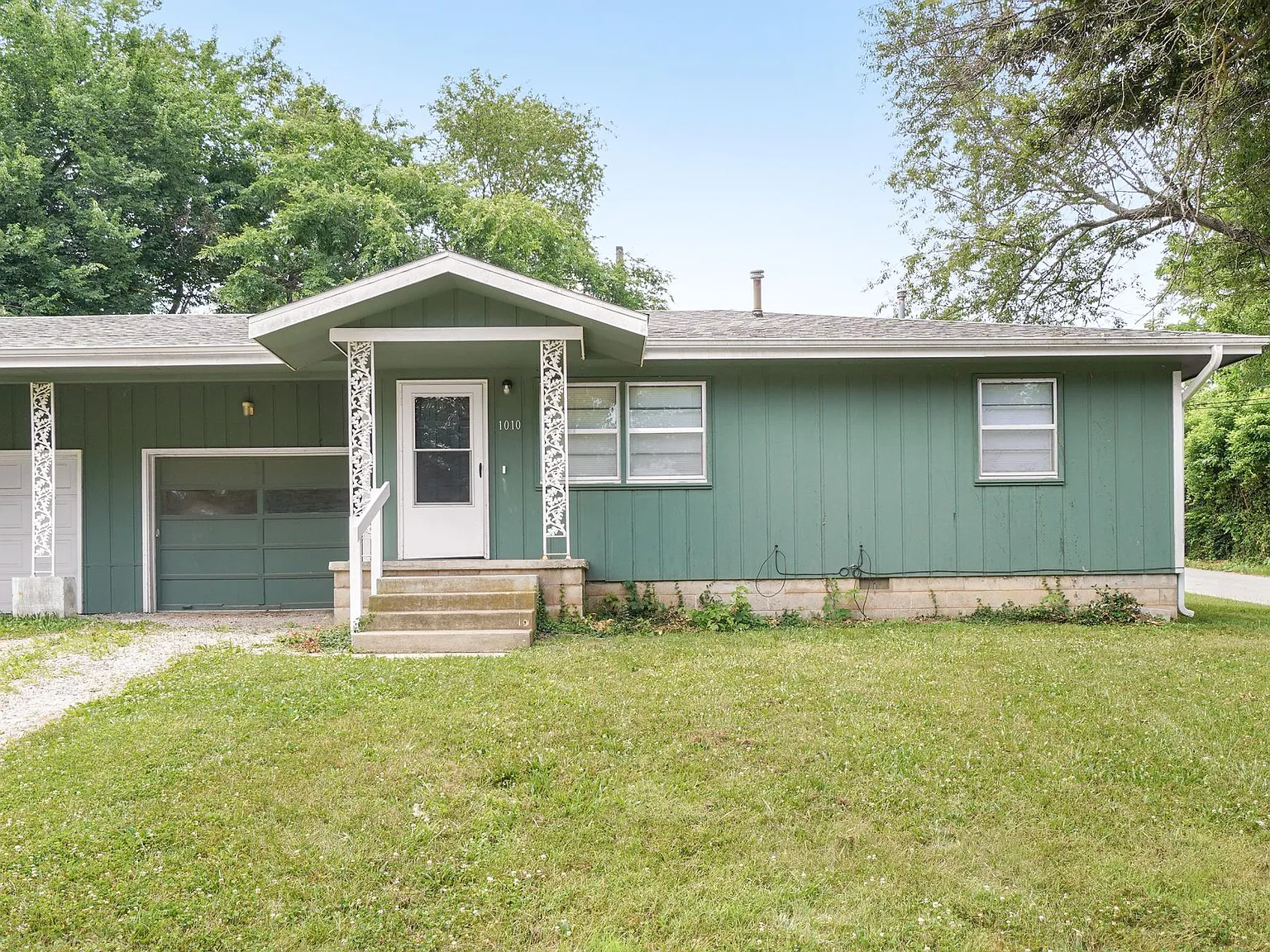 2 bed, 900 sqft, $1,050 — Photo 3