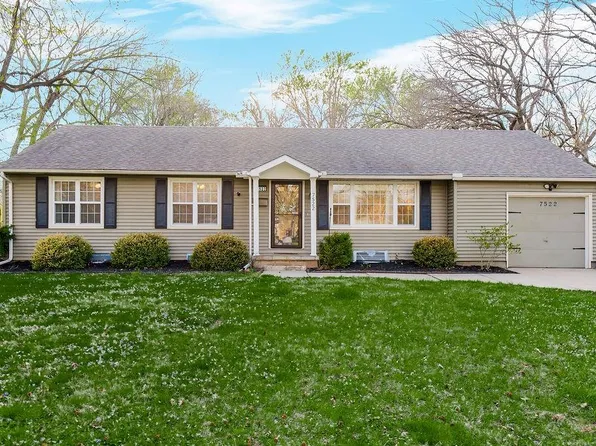 7522 Hardy St, Overland Park, KS 66204
