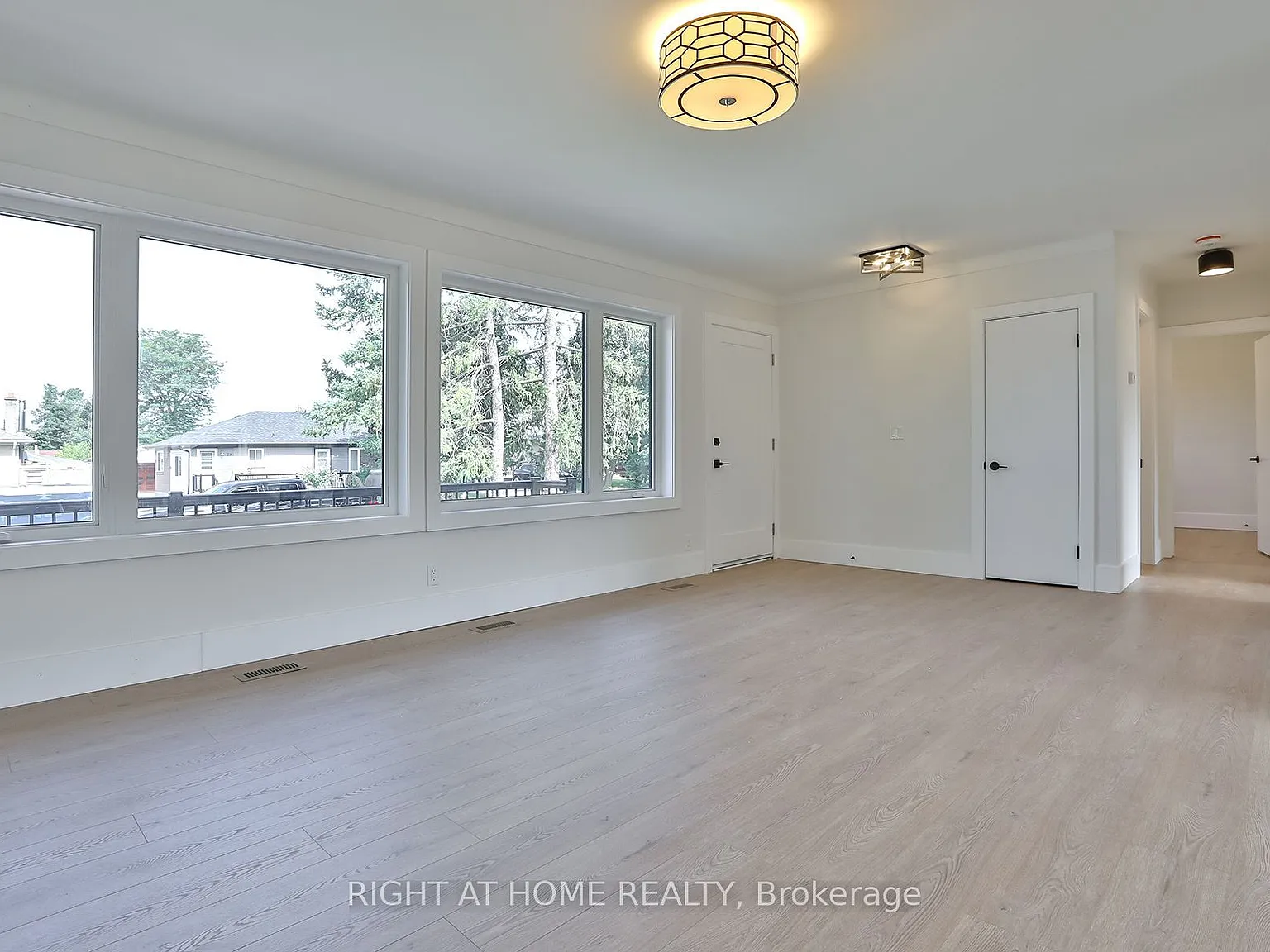 3 bed, $3,500 — Photo 3