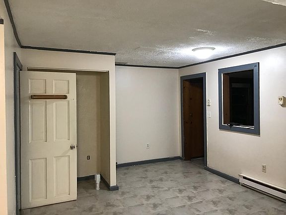 2nd image of 10 Auburn St APT 1
