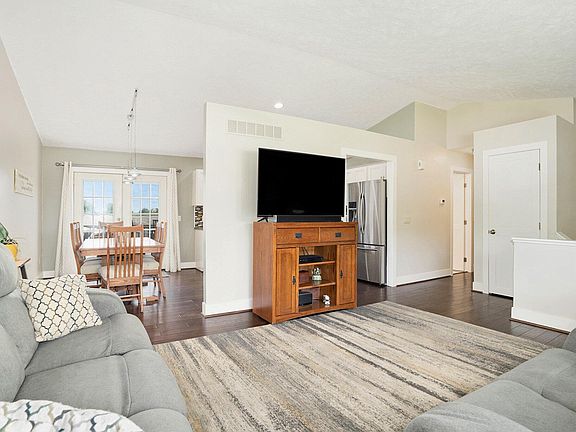 5th image of 4104 Jeanola St NW