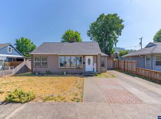 1533 Park Dr, Lebanon, OR 97355