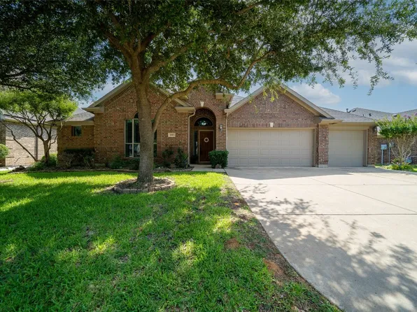 1003 Monticello Dr, Burleson, TX 76028