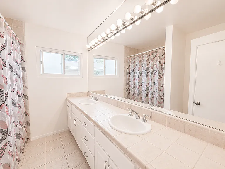 5223 E Falls View Dr — Photo 15