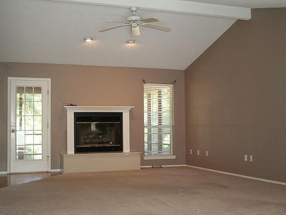 5th image of 6 Huntley Ln