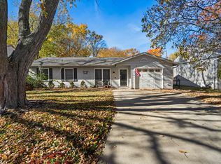 1005 Scottsdale Dr, Champaign, IL