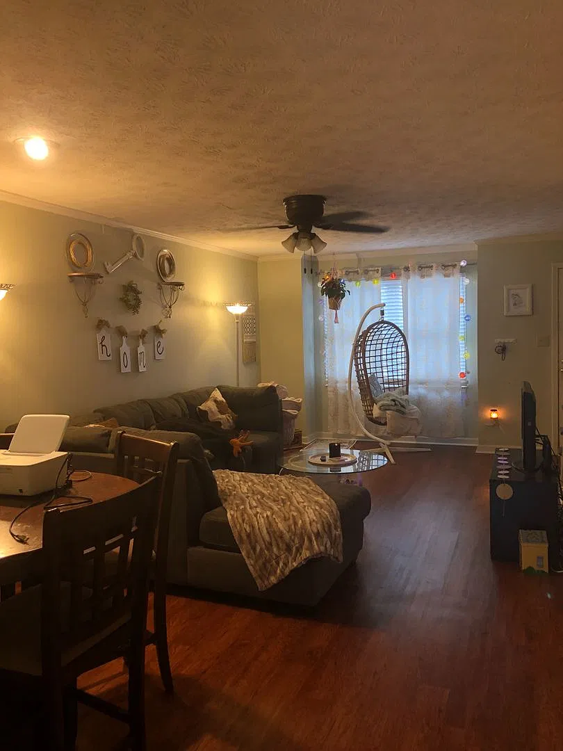 935 Baxter St #23 - Pre-Leasing August 2027! — Photo 2