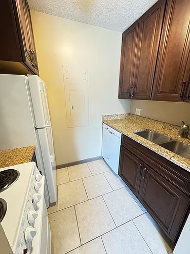 1808 E St #103 Photo 1