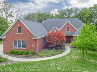 19403 Briar Dr, Bloomington, IL 61705