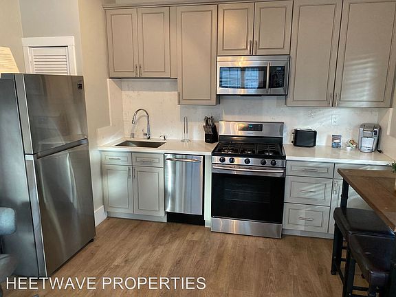 5th image of 246 W Cedar St #9448252