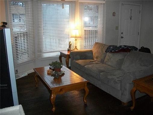 5th image of 8405 E 109th Ter
