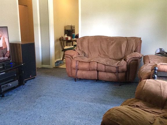 5th image of 415 S Tannahill St