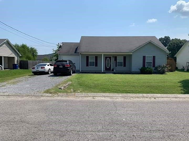 1st image of 107 Lorien Cir