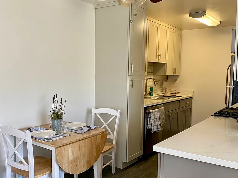 1600 San Carlos Ave #10 — Photo 9
