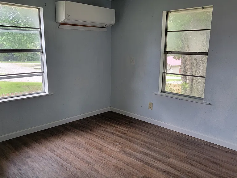 1024 Park Ave — Photo 26