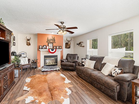 4th image of 3849 Klondike Pl