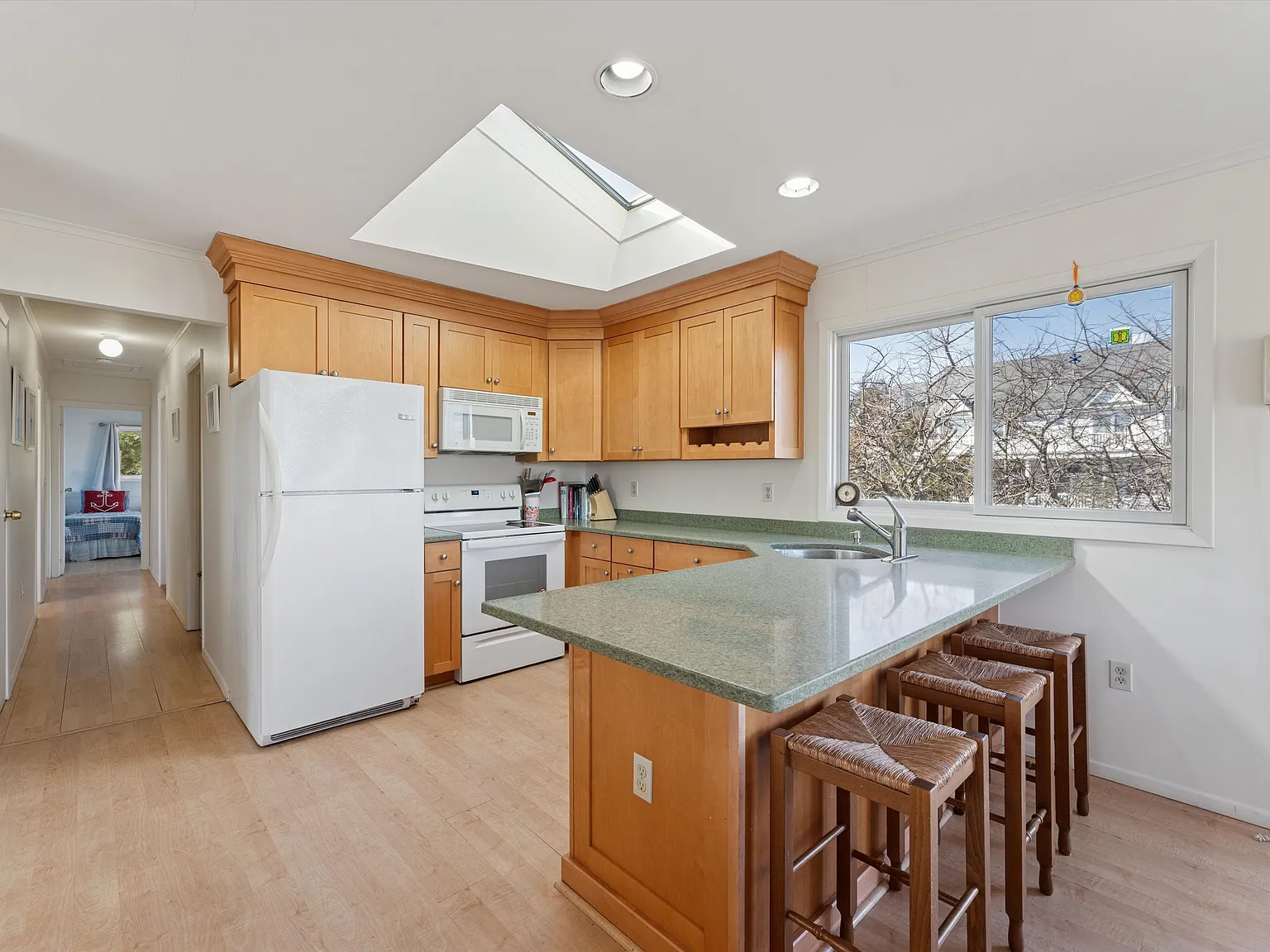 Westhampton Dunes 3 bed, 2 baths Two weeks in July or August 10k — Photo 4