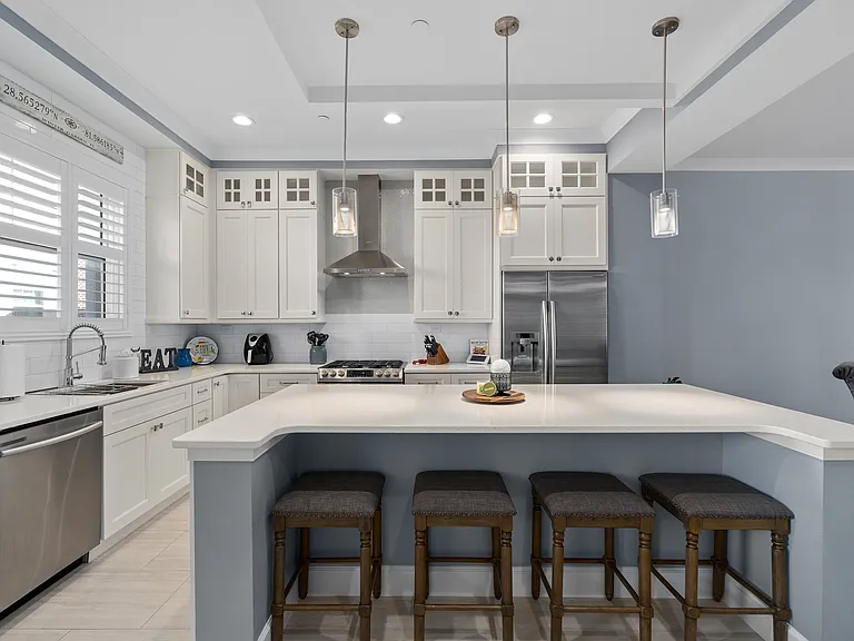 129 S Park Ave — Photo 5