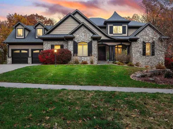 2020 Forest Hill Trce, Coralville, IA 52241