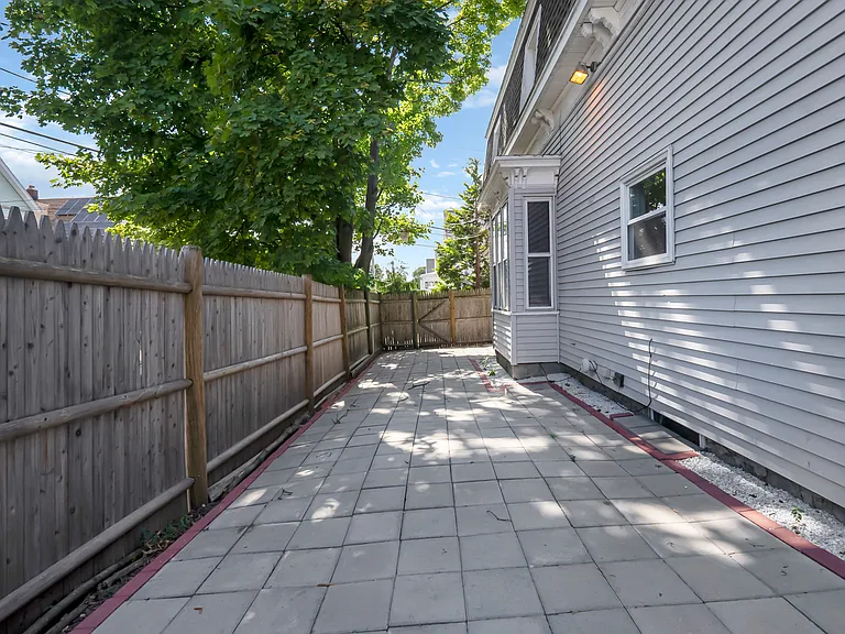 52 Barrett St #1 — Photo 19