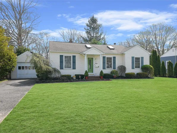 89 Country Club Road, Bellport, NY 11713