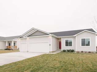 5508 165th St, Urbandale, IA 50323