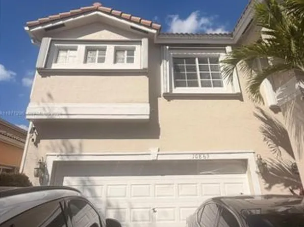 10863 NW 53rd Ln, Doral, FL 33178