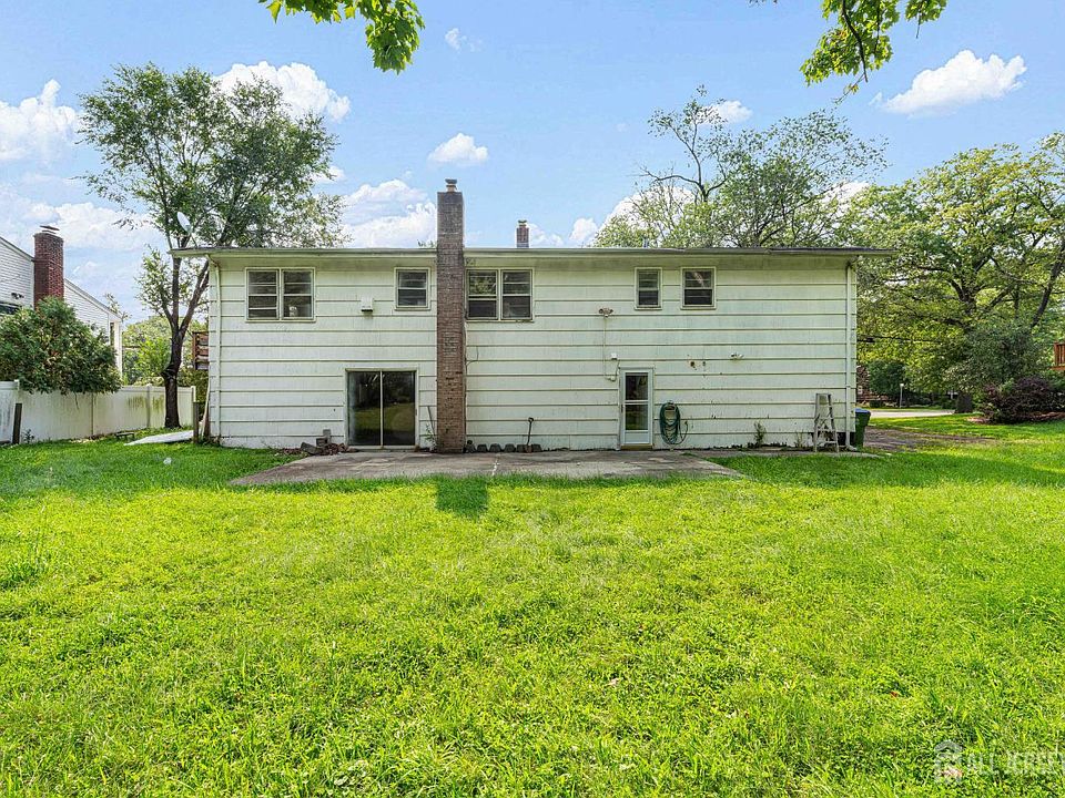 1st image of 454 Plainfield Rd