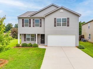 508 Craftsman Ln, Boiling Springs, SC 29316
