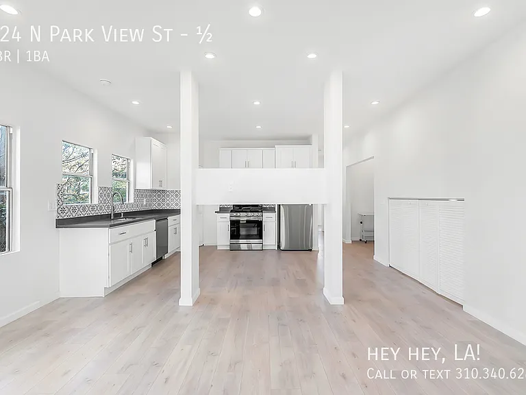 124 N Park View St — Photo 9