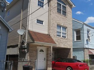 40 Leonard St, Jersey City, NJ 07307