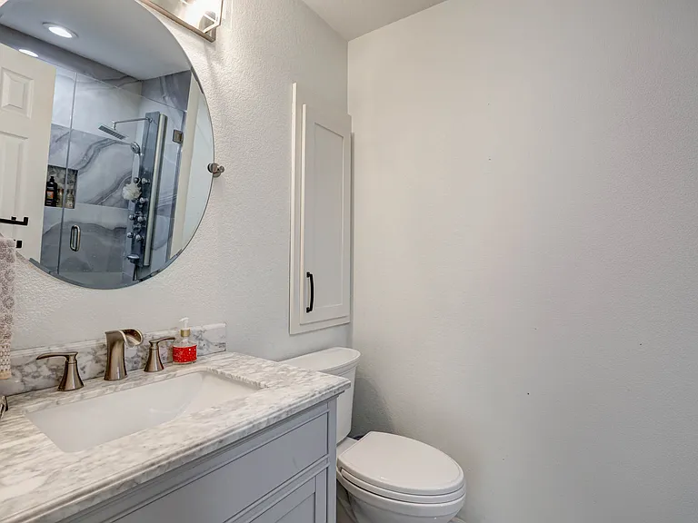 10716 Traymore Dr — Photo 4