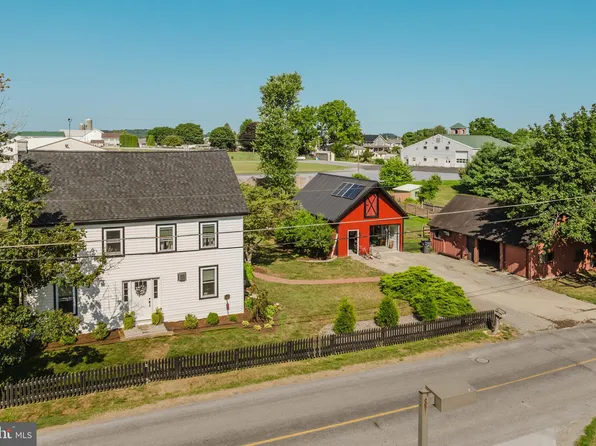 22 Lancaster Ave, Christiana, PA 17509