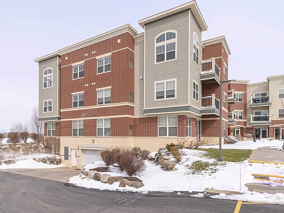 3rd image of 5194 Sassafras Dr #308