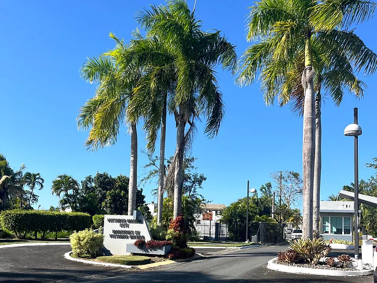 1141 Vistamar Marina E — Photo 32