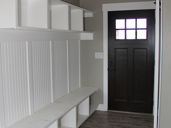 3rd image of 1772 N Cota Ln