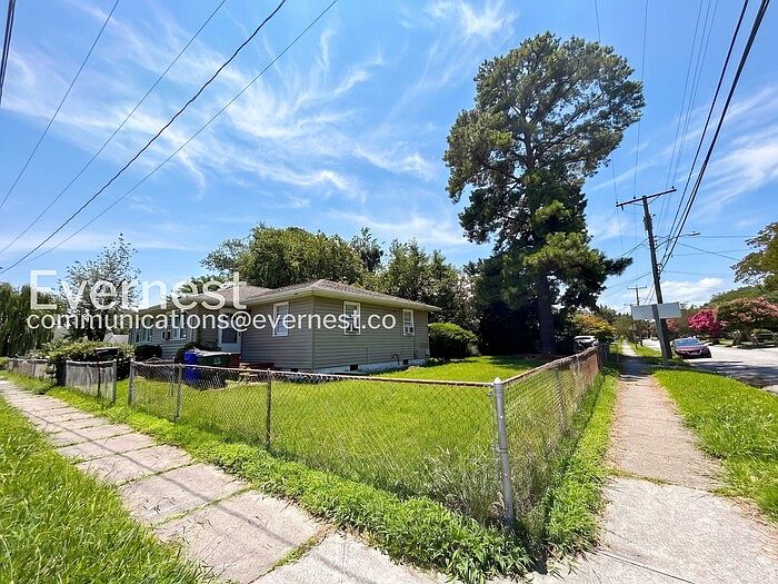 1st image of 271 Maple Ave #B