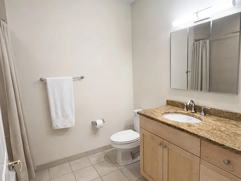 1600 Arch St #1510 — Photo 5