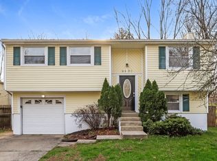 8405 Archwood Ct, Louisville, KY 40219