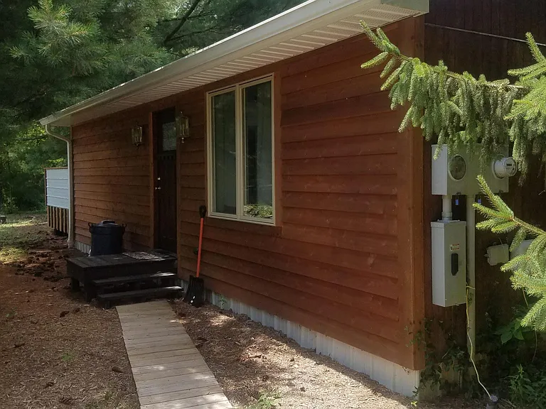 2305 W Evergreen Dr — Photo 2